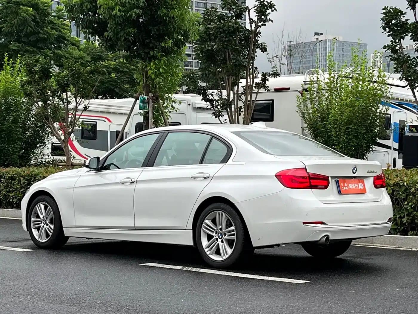2016 BMW 3 Series 320Li Fashion Edition — миниатюра 4