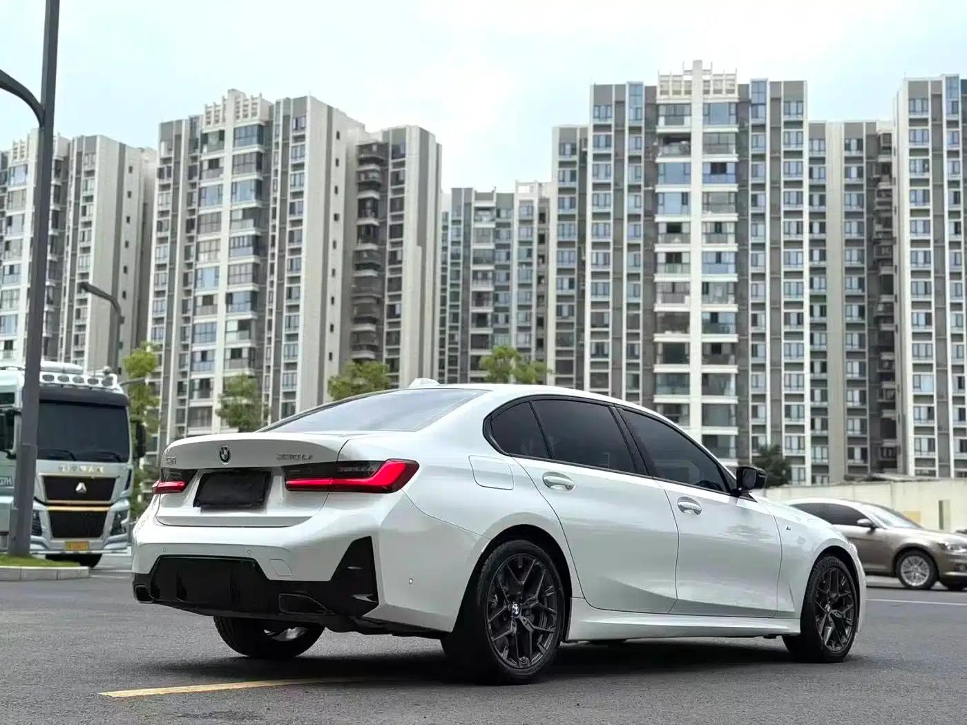 2025 BMW 3 Series 330Li M Sport Shadow Edition — миниатюра 8