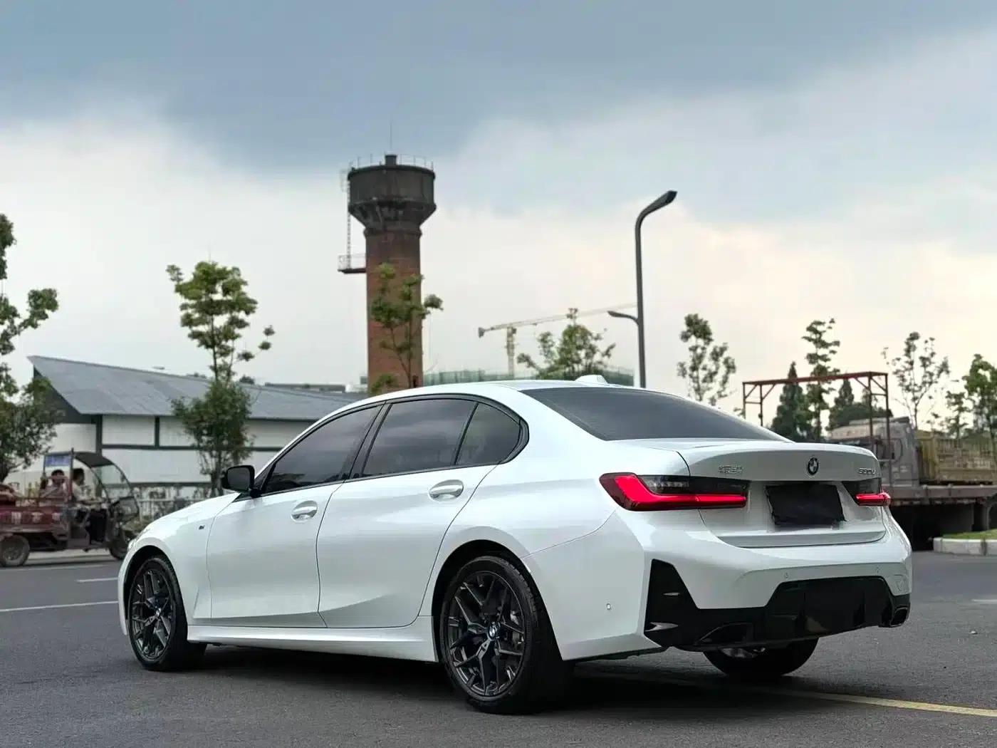 2025 BMW 3 Series 330Li M Sport Shadow Edition — миниатюра 10