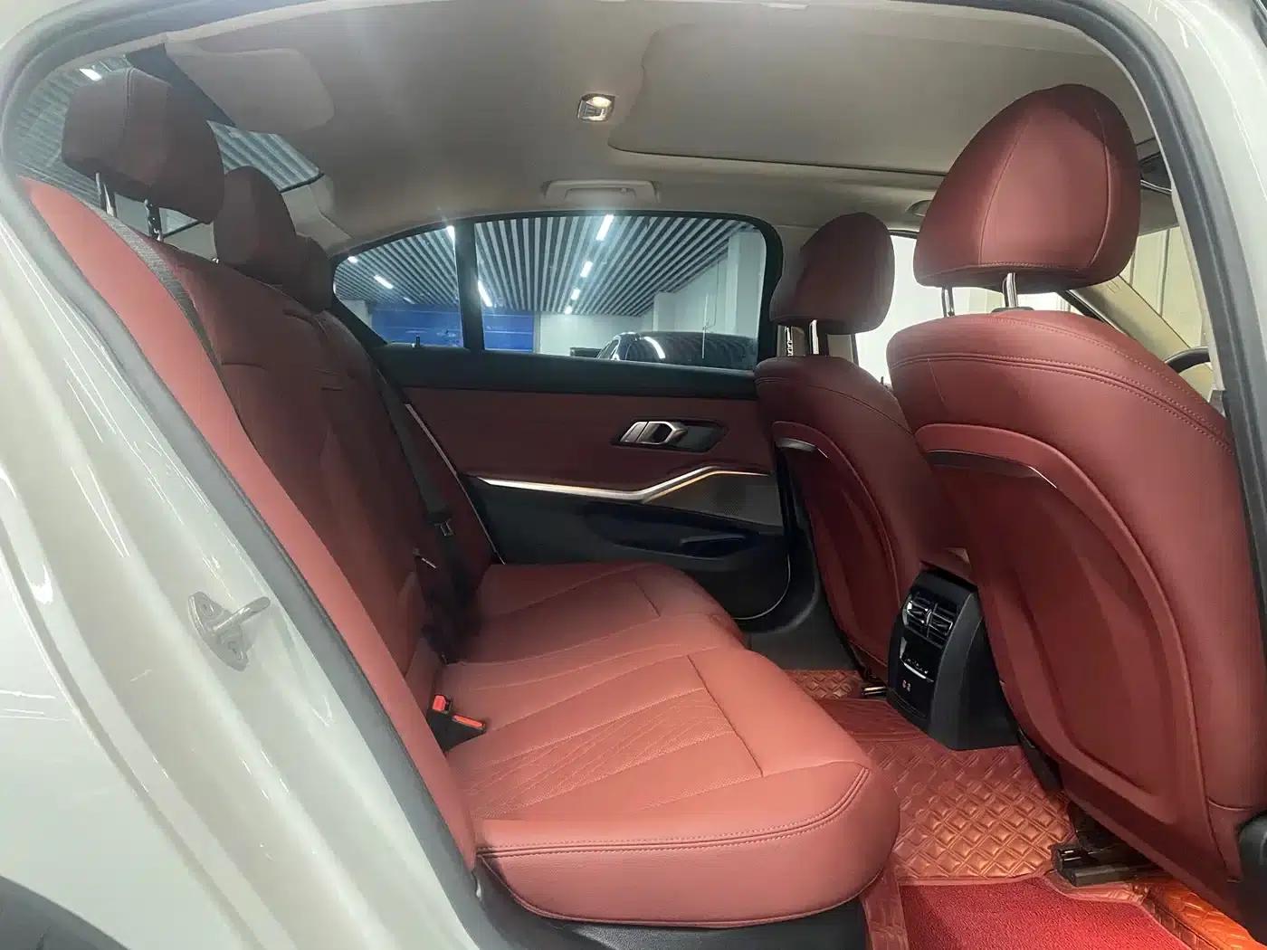 2024 BMW 3 Series 320Li M Sport Package — миниатюра 12