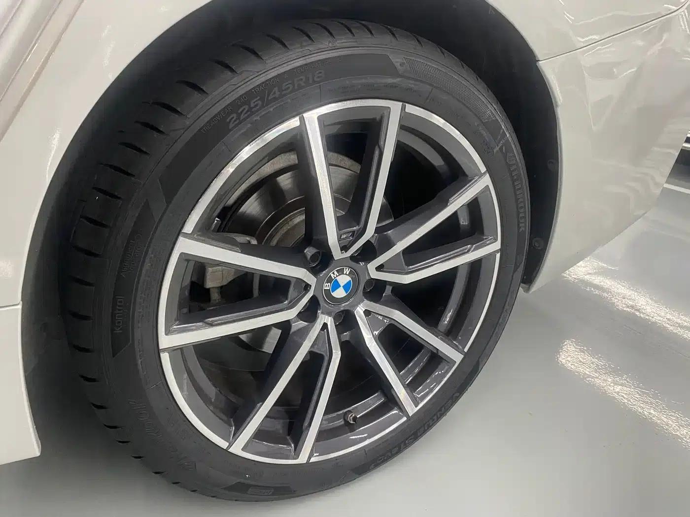 2024 BMW 3 Series 320Li M Sport Package — миниатюра 14