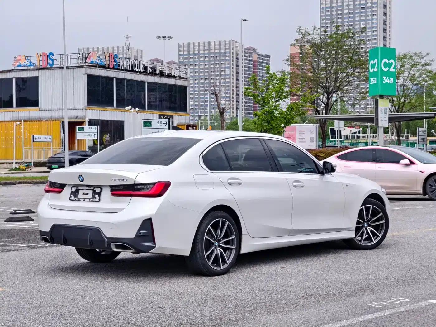 2023 BMW 3 Series 320Li M Sport Package — миниатюра 6