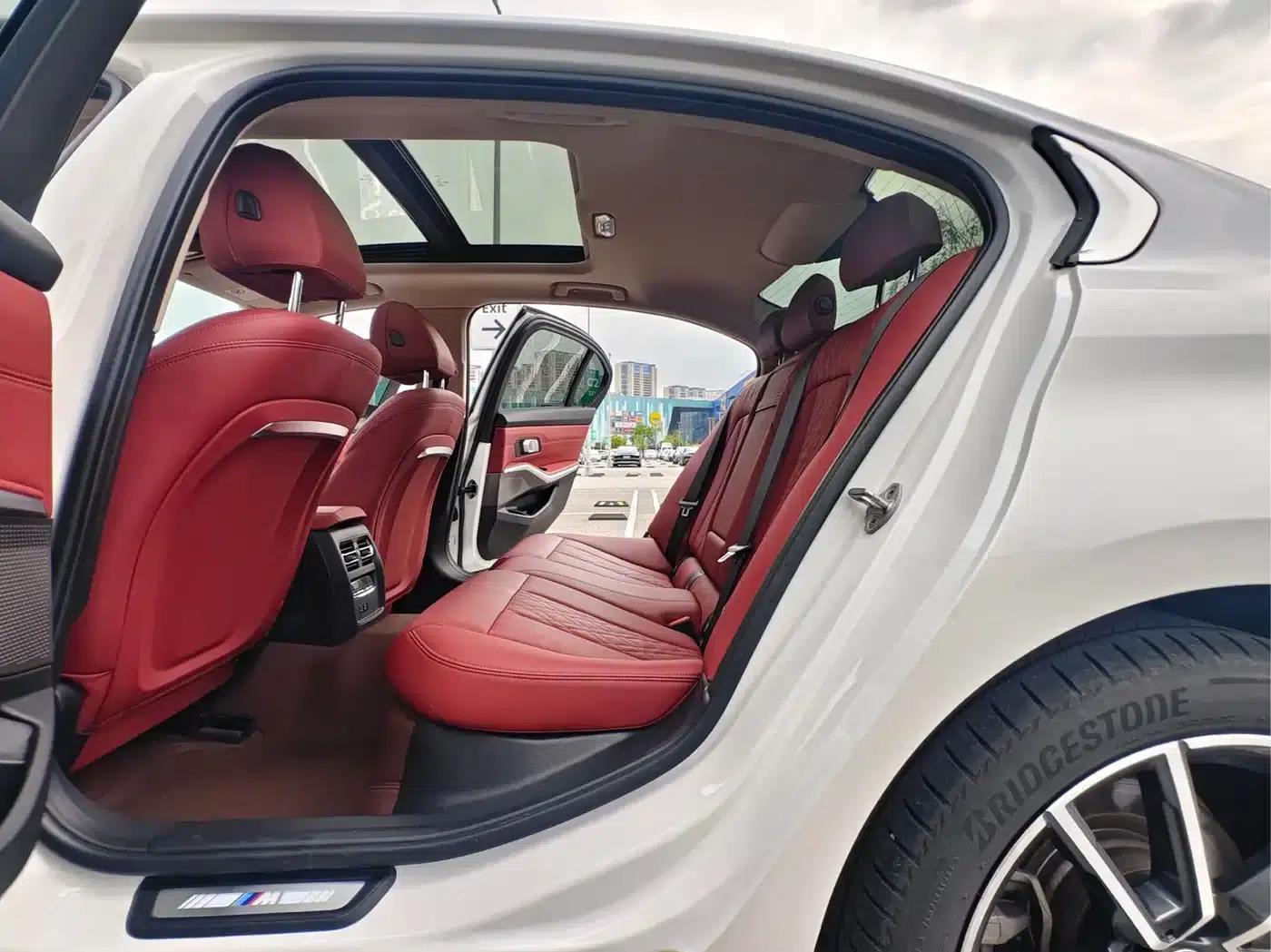 2023 BMW 3 Series 320Li M Sport Package — миниатюра 10