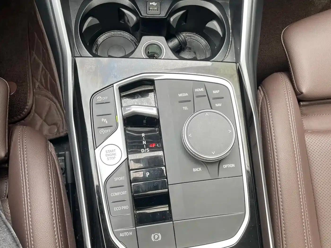 2023 BMW 3 Series 320Li M Sport Package — миниатюра 11
