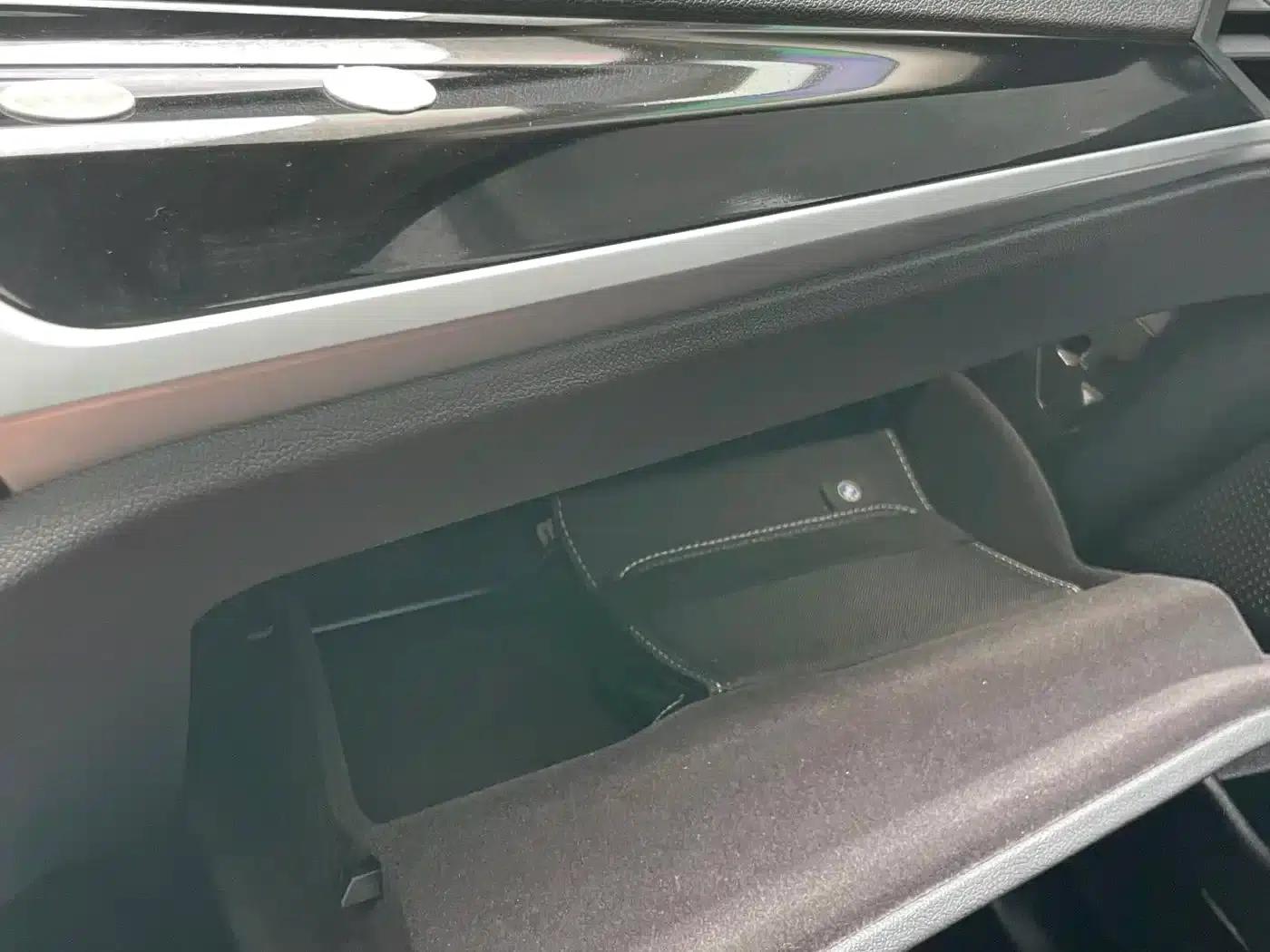 2023 BMW 3 Series 320Li M Sport Package — миниатюра 13