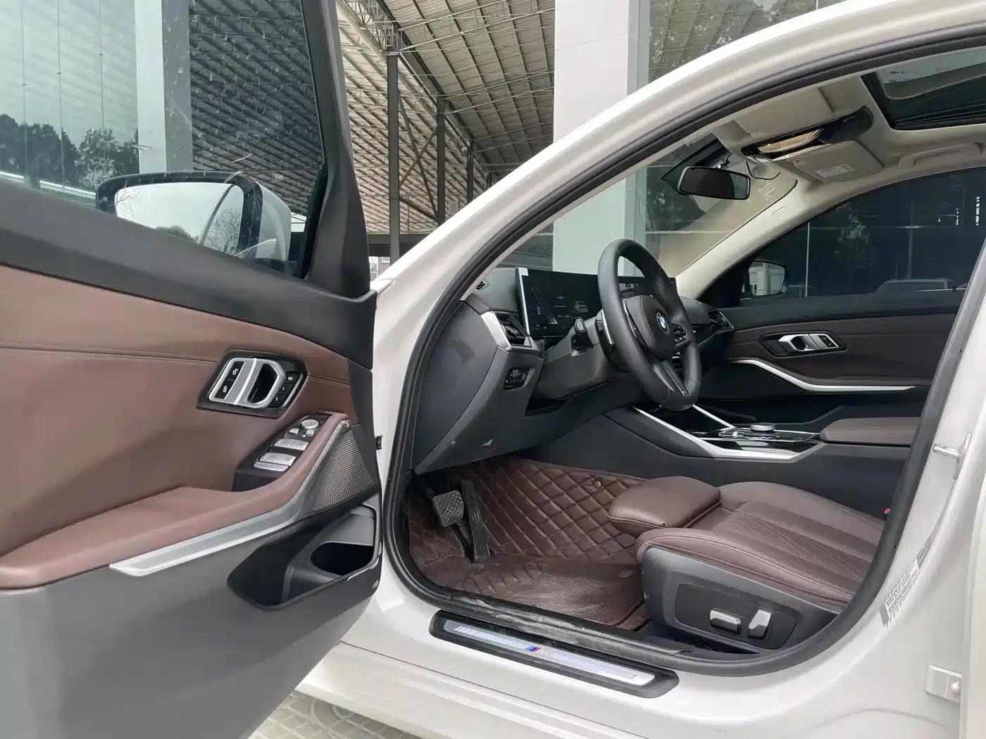 2023 BMW 3 Series 320Li M Sport Package — миниатюра 17