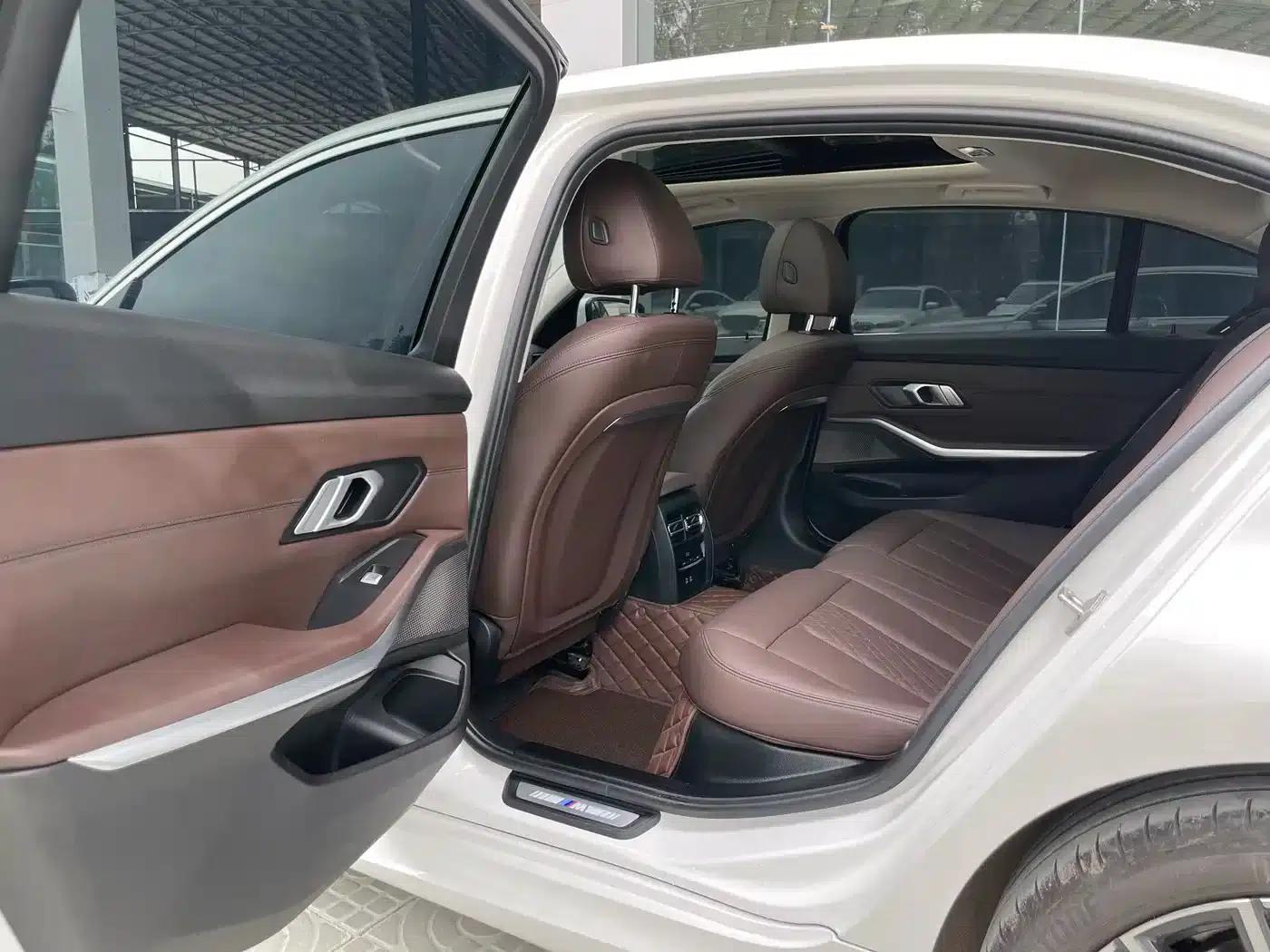 2023 BMW 3 Series 320Li M Sport Package — миниатюра 20