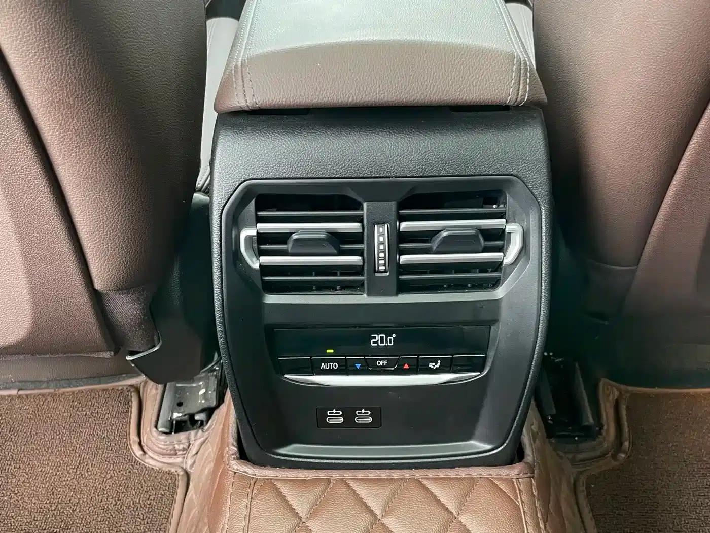 2023 BMW 3 Series 320Li M Sport Package — миниатюра 24
