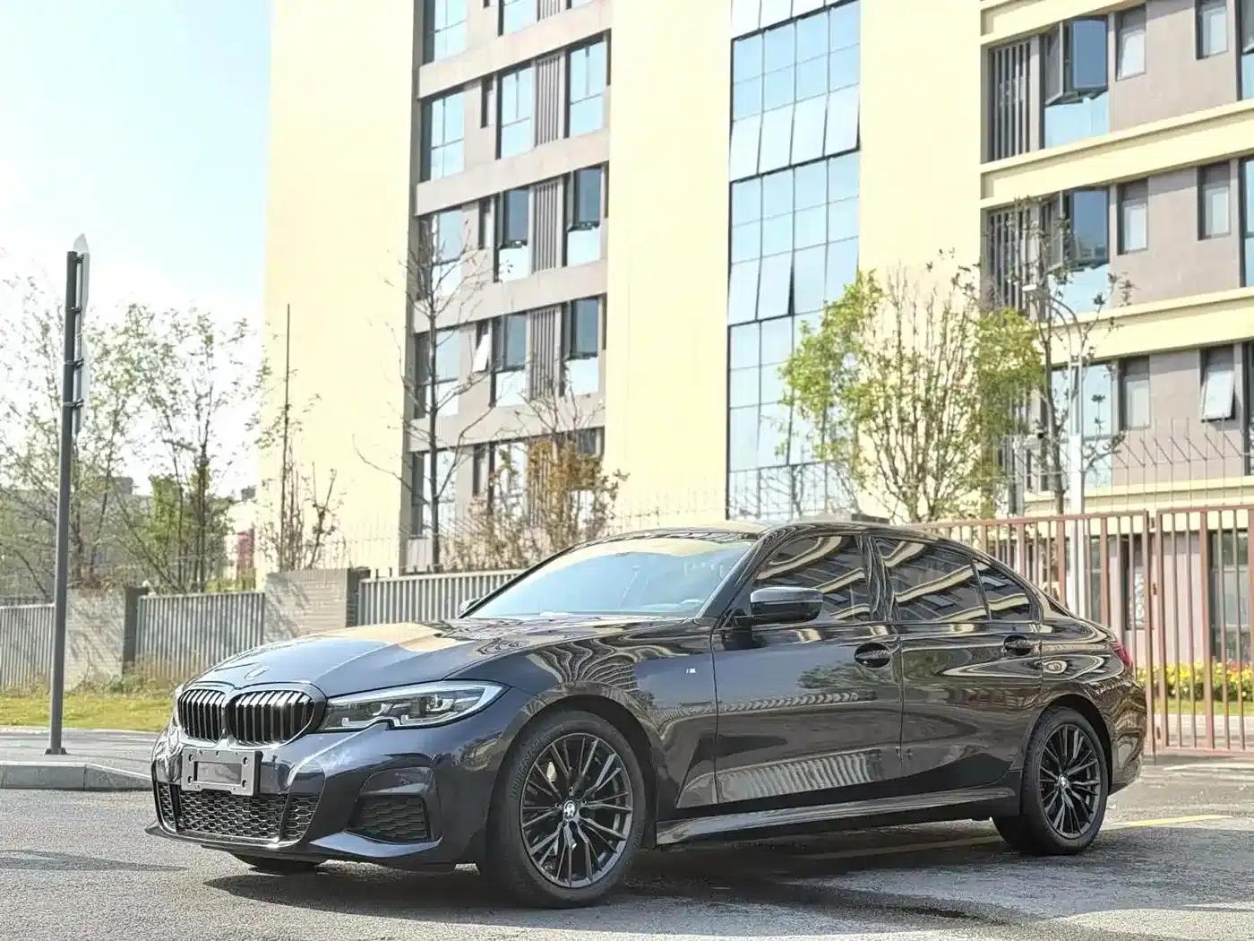 2021 BMW 3 Series 325Li M Sport Package — миниатюра 1