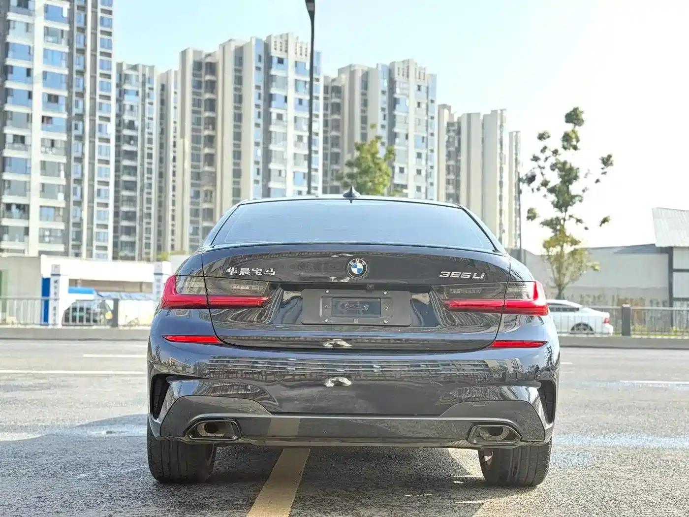 2021 BMW 3 Series 325Li M Sport Package — миниатюра 11
