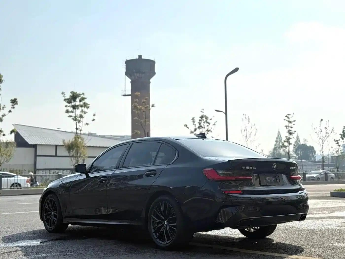 2021 BMW 3 Series 325Li M Sport Package — миниатюра 12