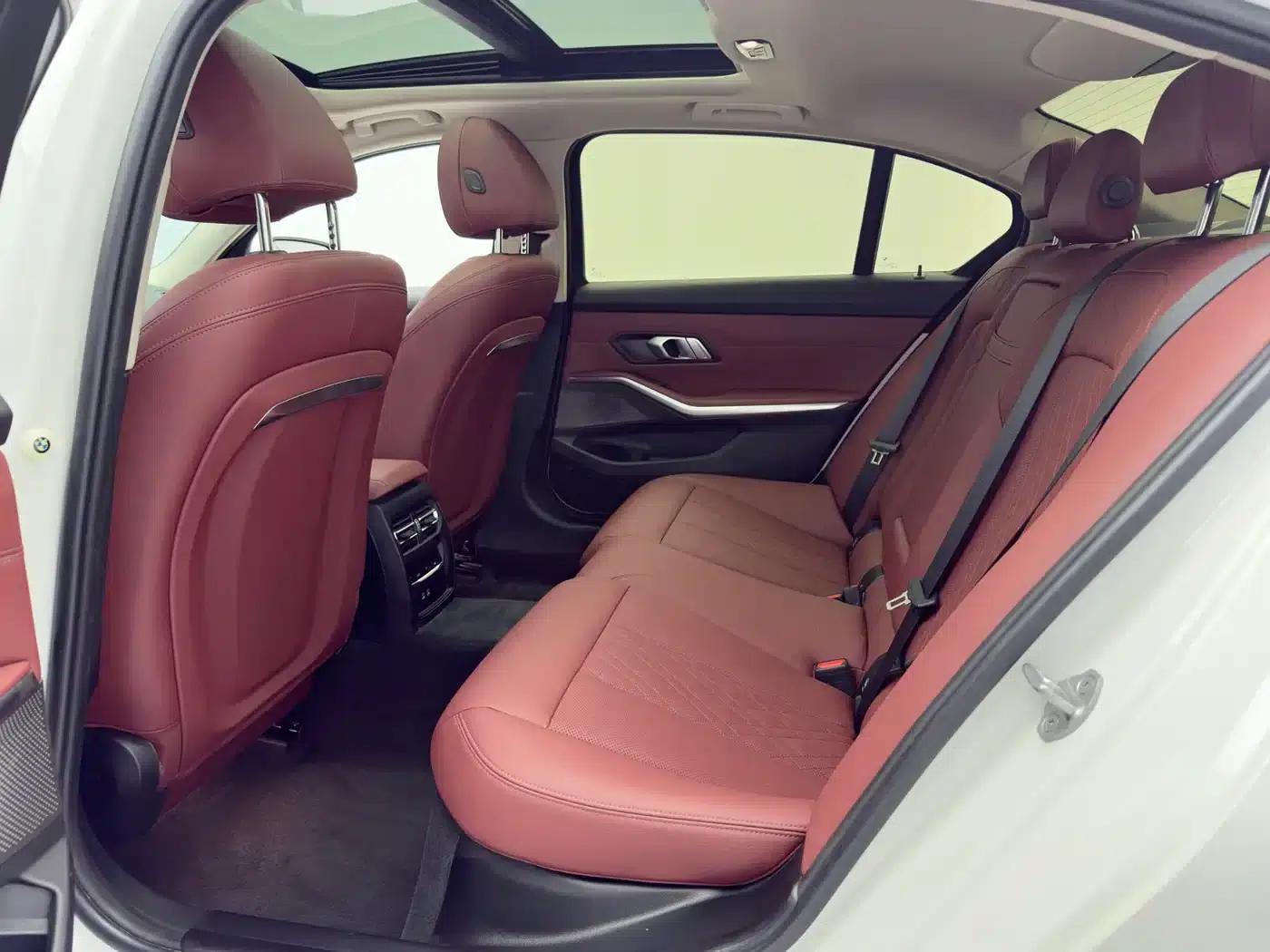2023 BMW 3 Series 320Li M Sport Package — миниатюра 13