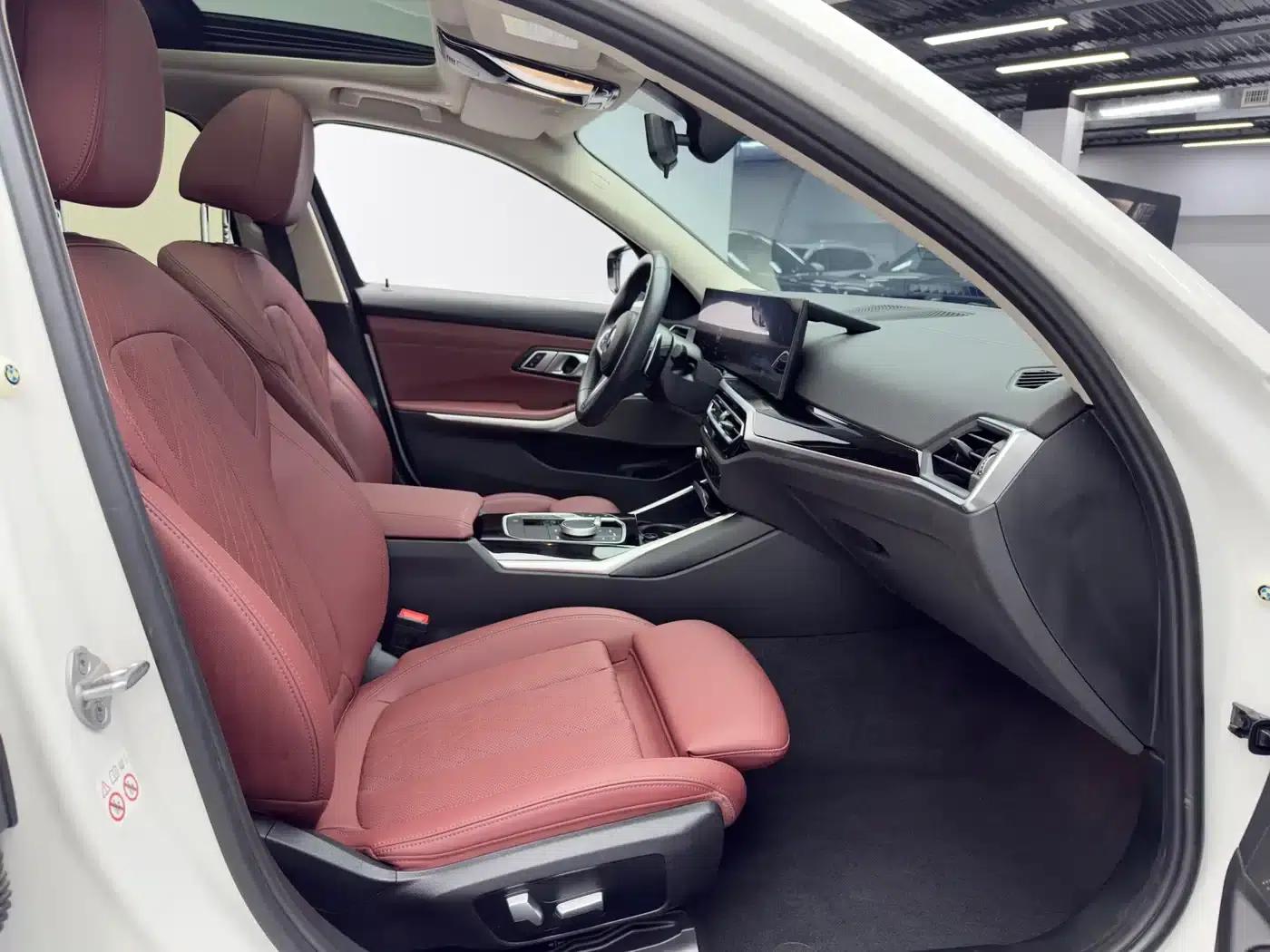 2023 BMW 3 Series 320Li M Sport Package — миниатюра 15