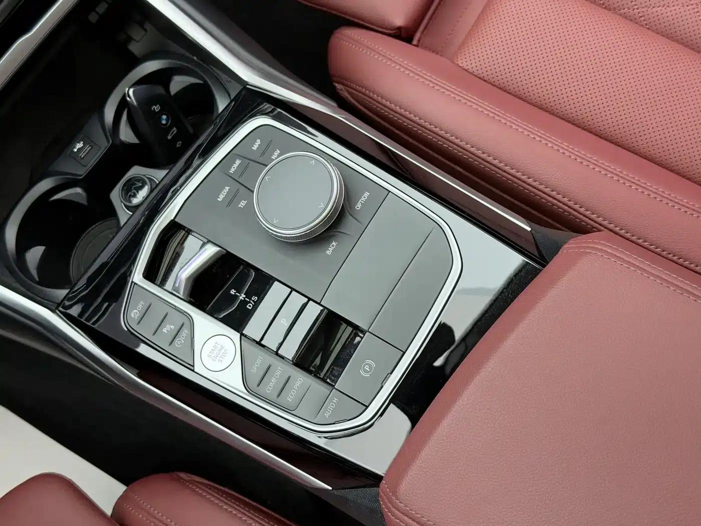 2023 BMW 3 Series 320Li M Sport Package — миниатюра 21