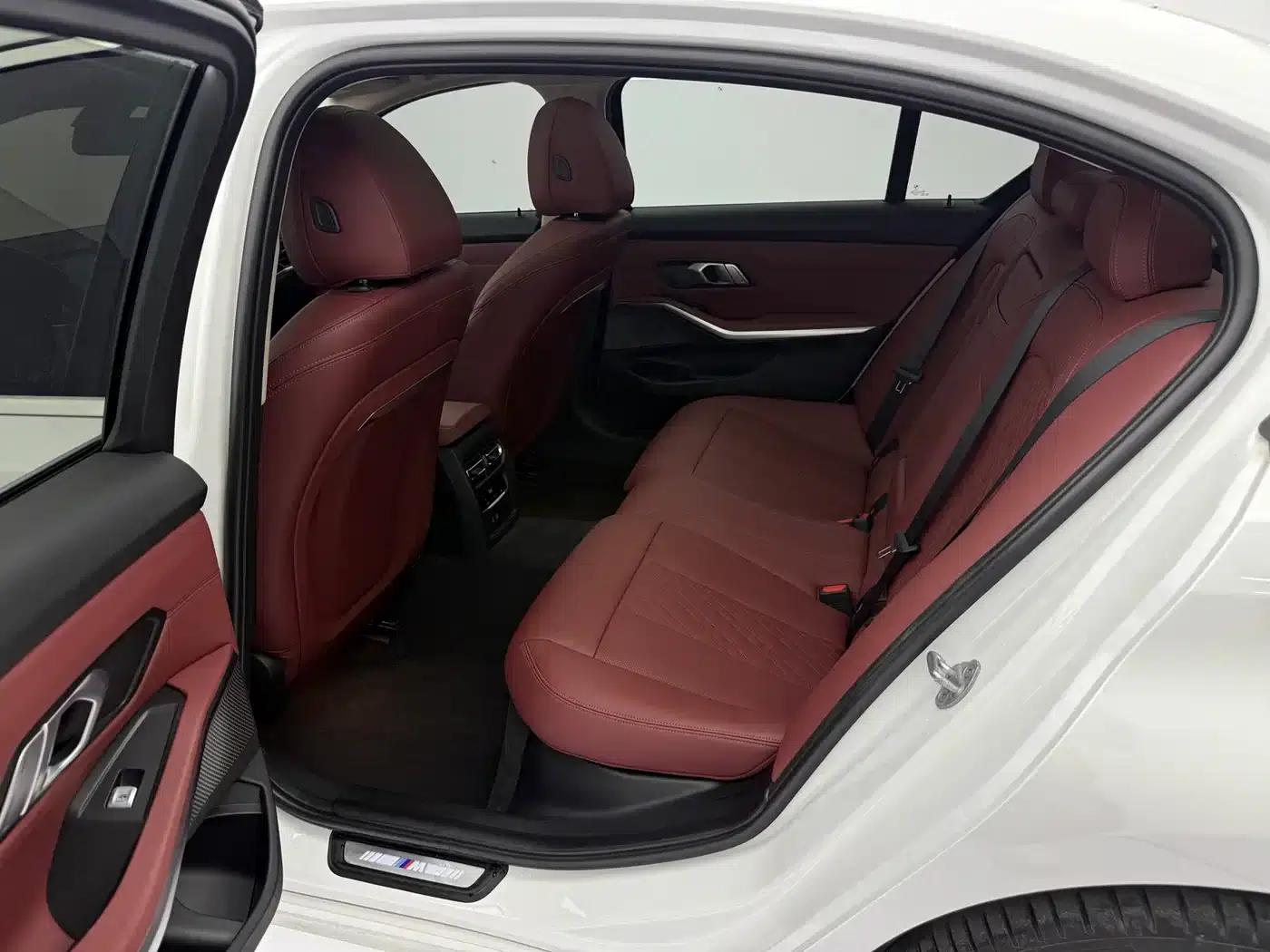 2023 BMW 3 Series 320Li M Sport Package — миниатюра 13
