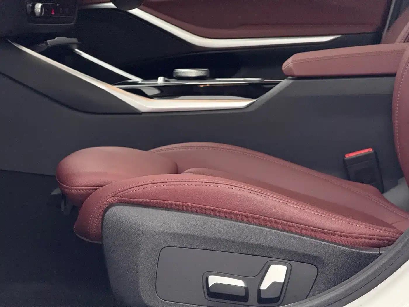 2023 BMW 3 Series 320Li M Sport Package — миниатюра 21