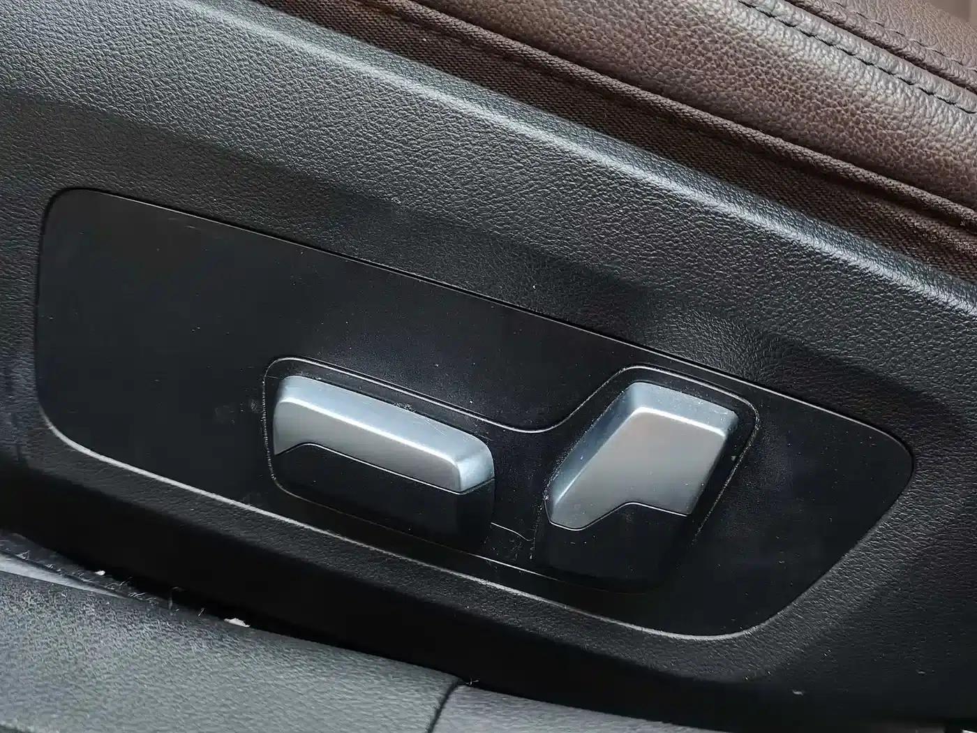BMW 3 Series 2020 325Li First Edition — миниатюра 23