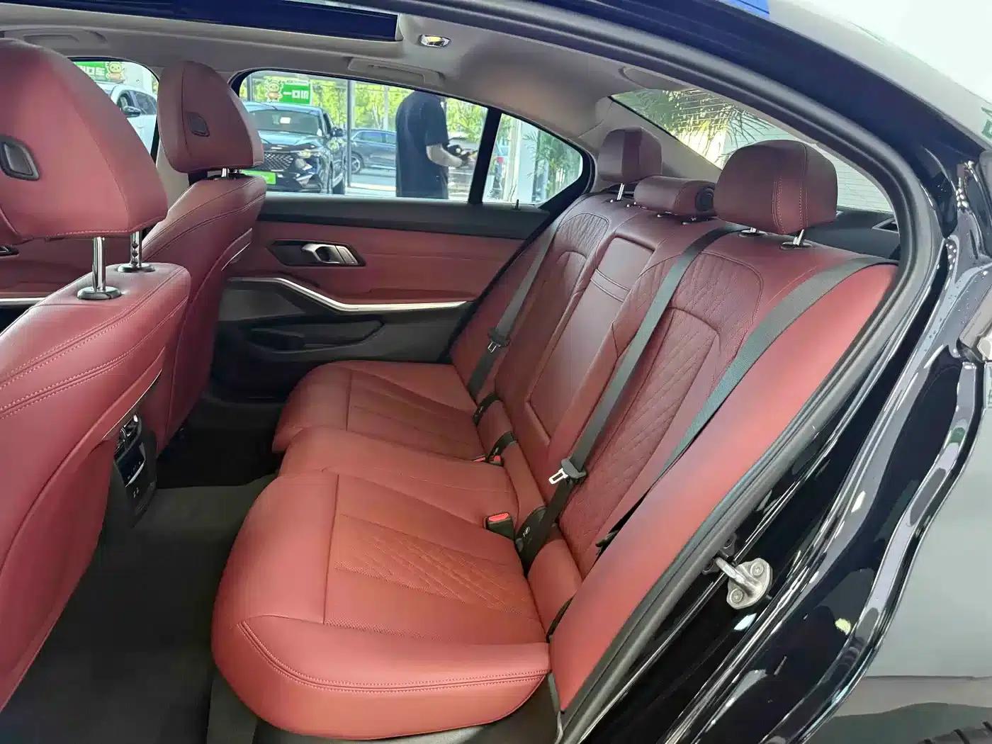 2023 BMW 3 Series 320Li M Sport Package — миниатюра 12