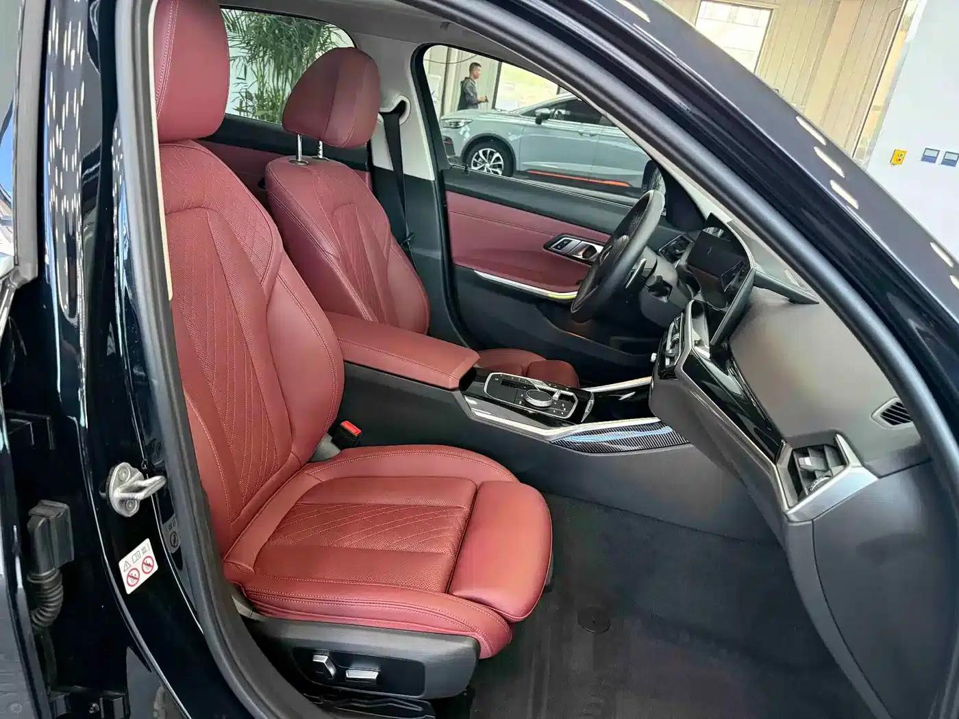 2023 BMW 3 Series 320Li M Sport Package — миниатюра 16