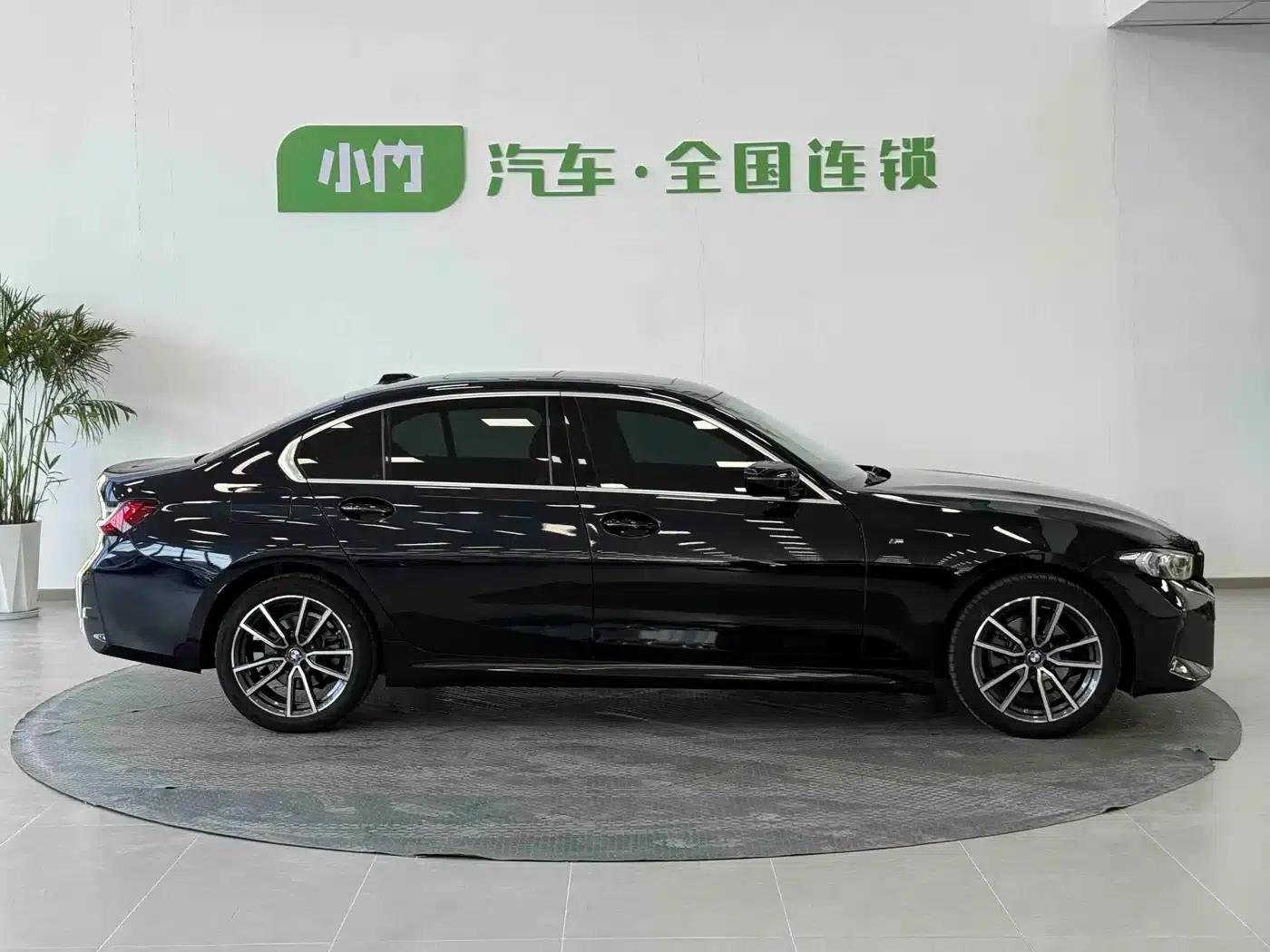 2023 BMW 3 Series 320Li M Sport Package — миниатюра 4