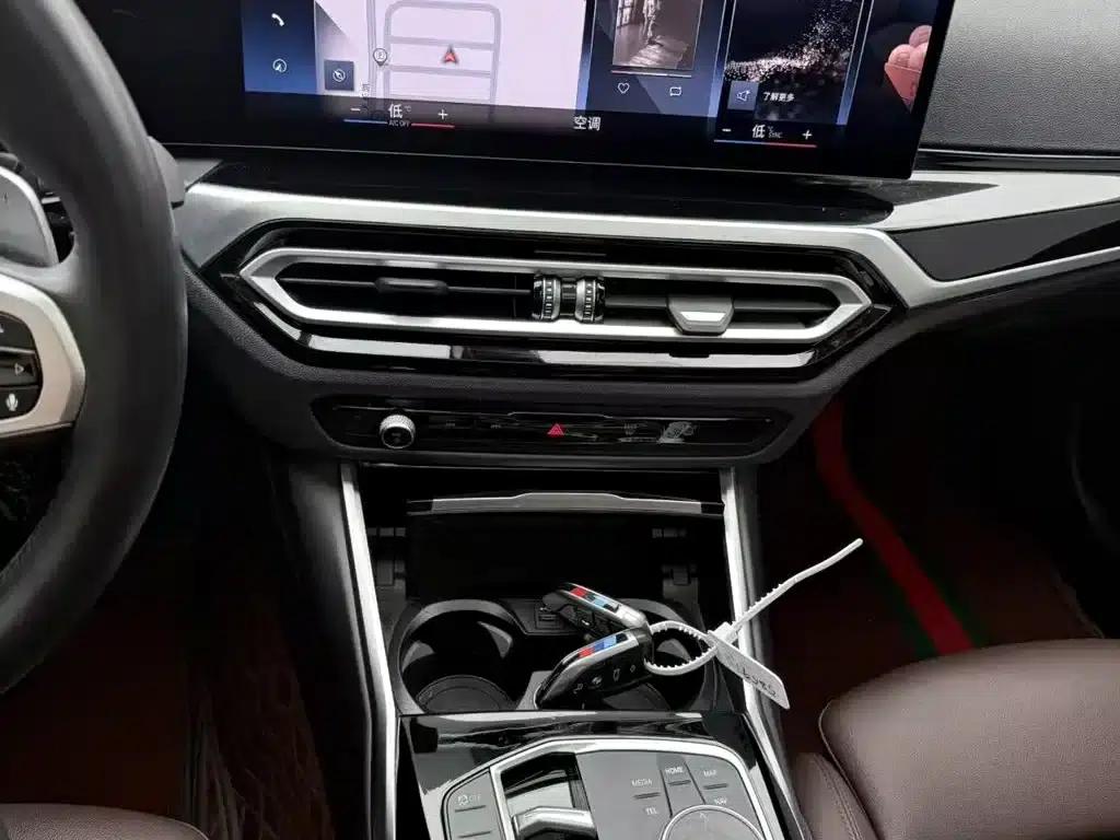 2023 BMW 3 Series 320Li M Sport Package — миниатюра 12