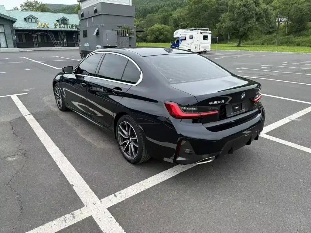 2023 BMW 3 Series 320Li M Sport Package — миниатюра 6