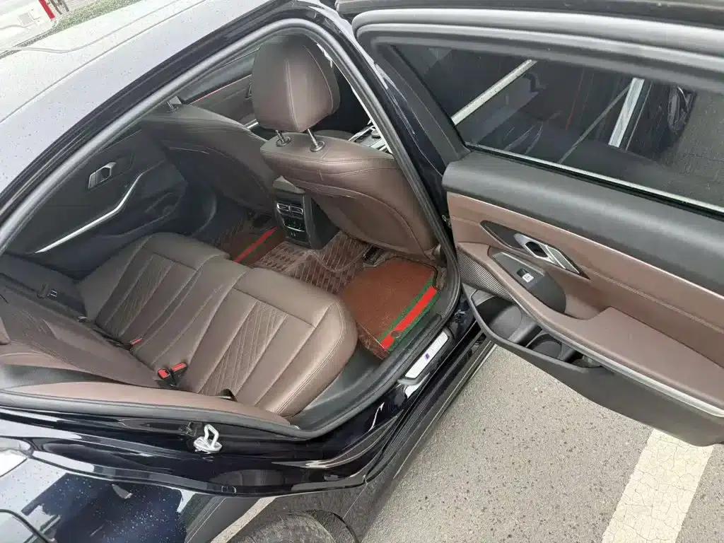 2023 BMW 3 Series 320Li M Sport Package — миниатюра 10