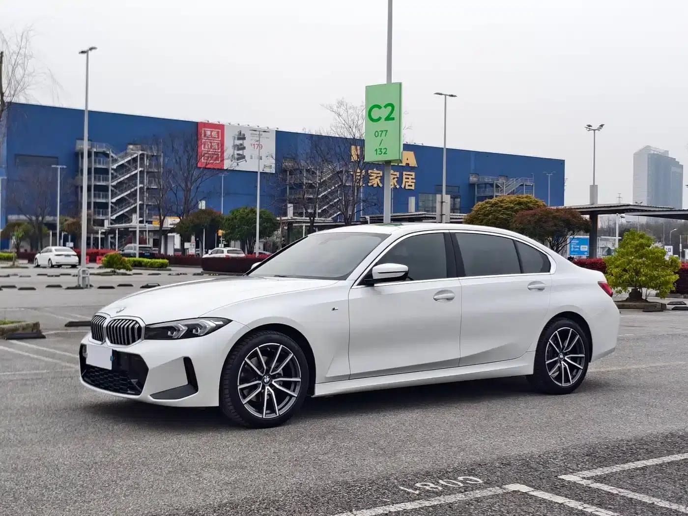 2024 BMW 3 Series 320Li M Sport Package — миниатюра 1