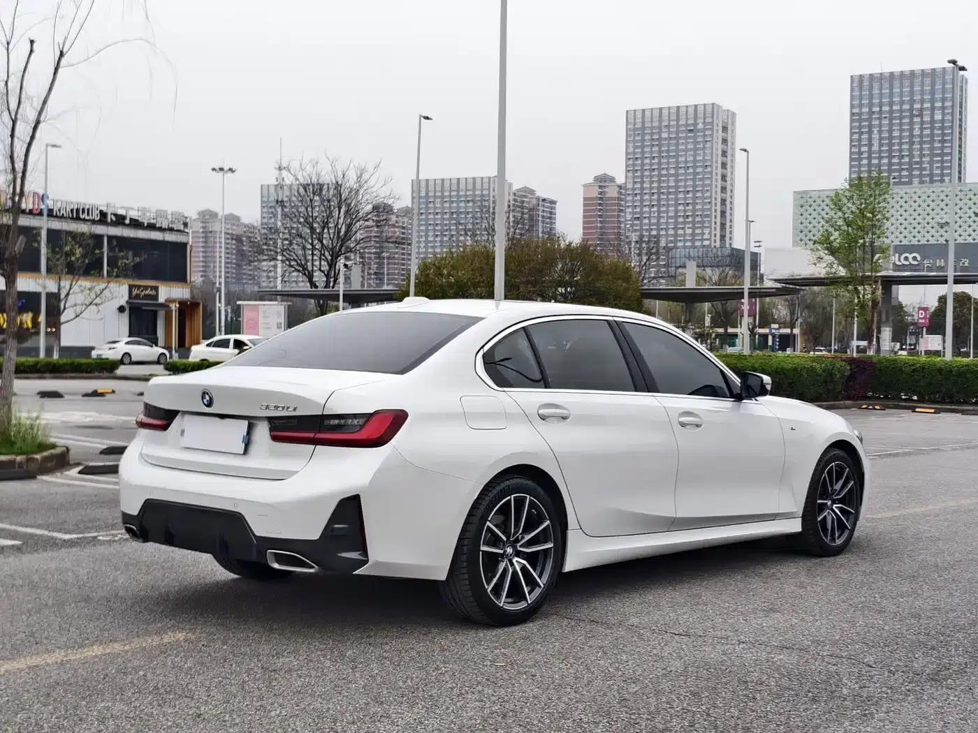 2024 BMW 3 Series 320Li M Sport Package — миниатюра 6