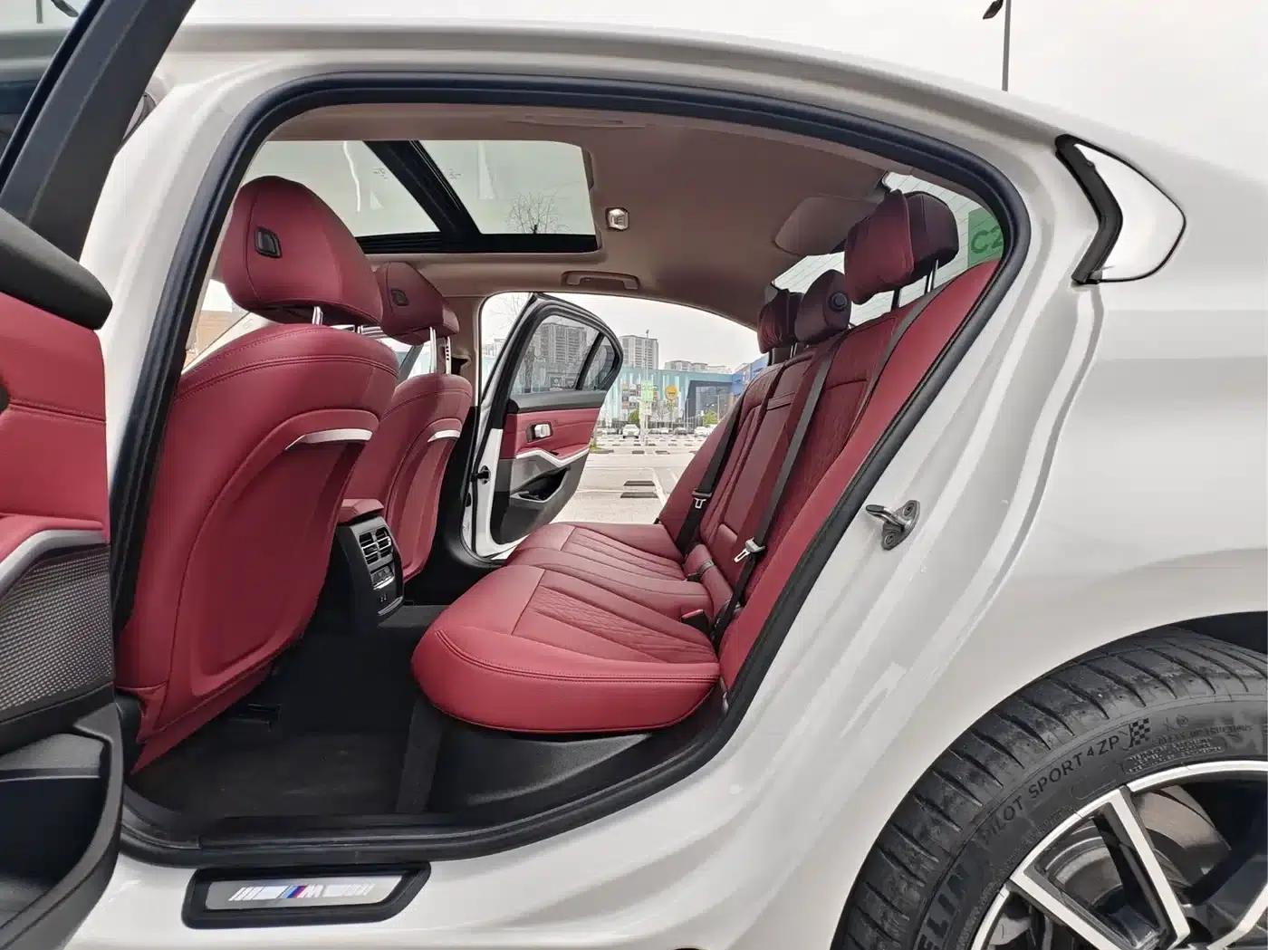 2024 BMW 3 Series 320Li M Sport Package — миниатюра 9
