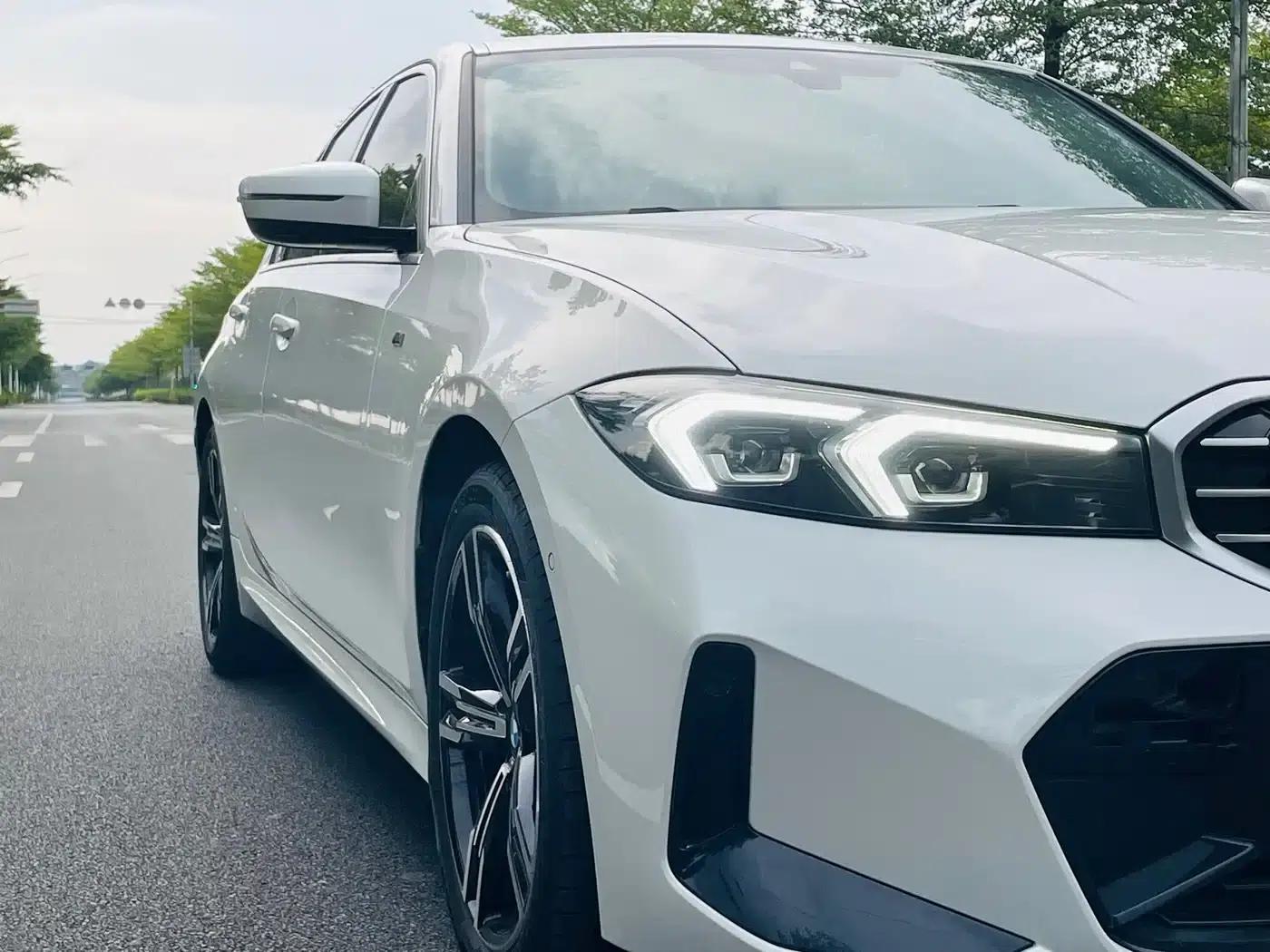 2024 BMW 3 Series 325i M Sport Package — миниатюра 12