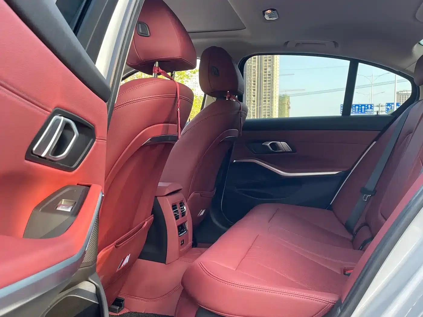2024 BMW 3 Series 325i M Sport Package — миниатюра 18