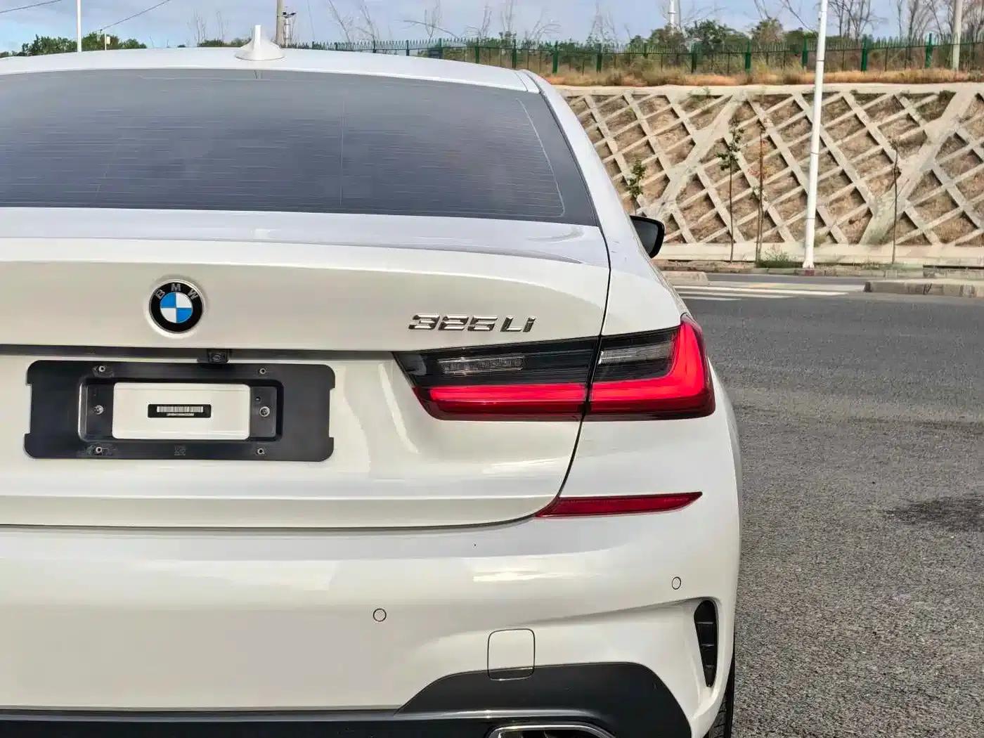 2022 BMW 3 Series 325Li M Sport Package — миниатюра 15