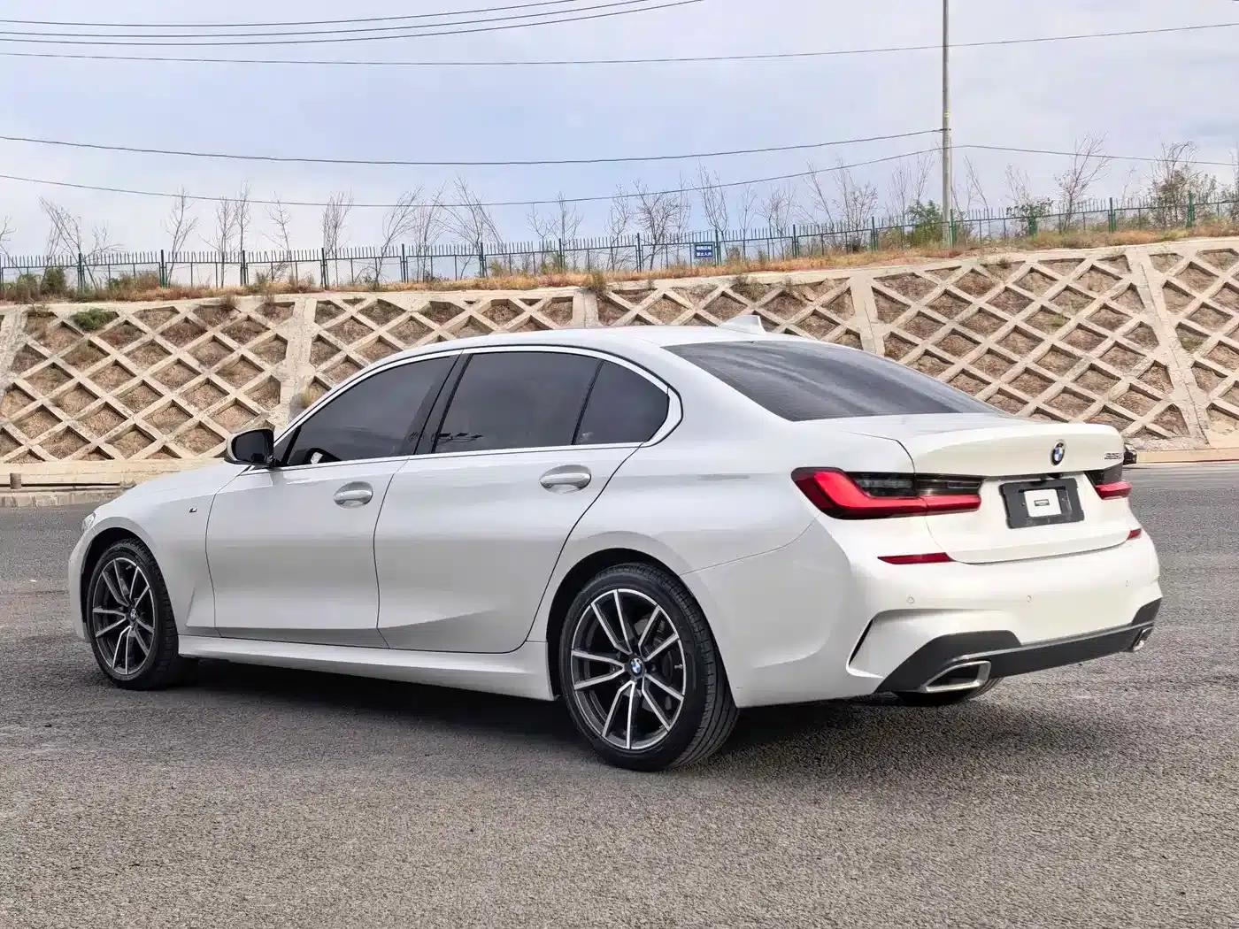 2022 BMW 3 Series 325Li M Sport Package — миниатюра 4