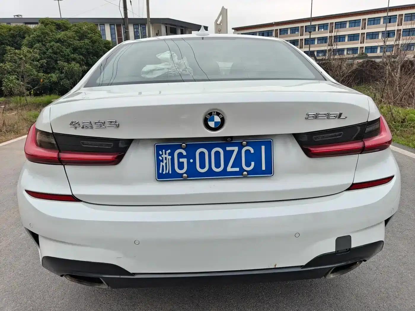 2020 BMW 3 Series 325Li M Sport Package — миниатюра 4