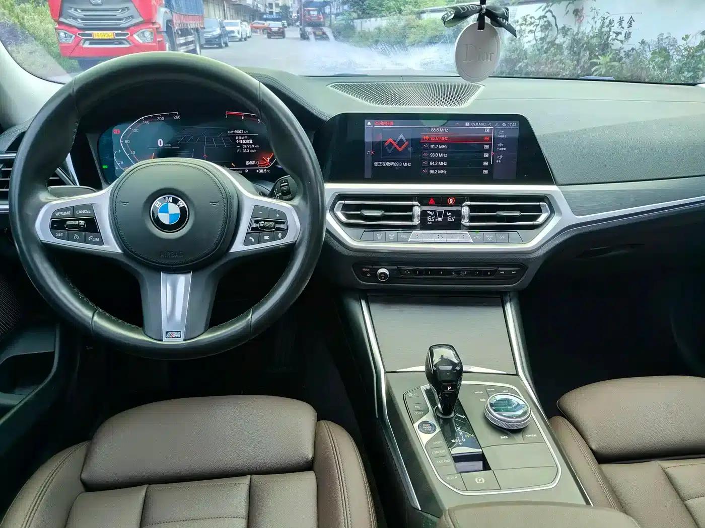 2020 BMW 3 Series 325Li M Sport Package — миниатюра 5