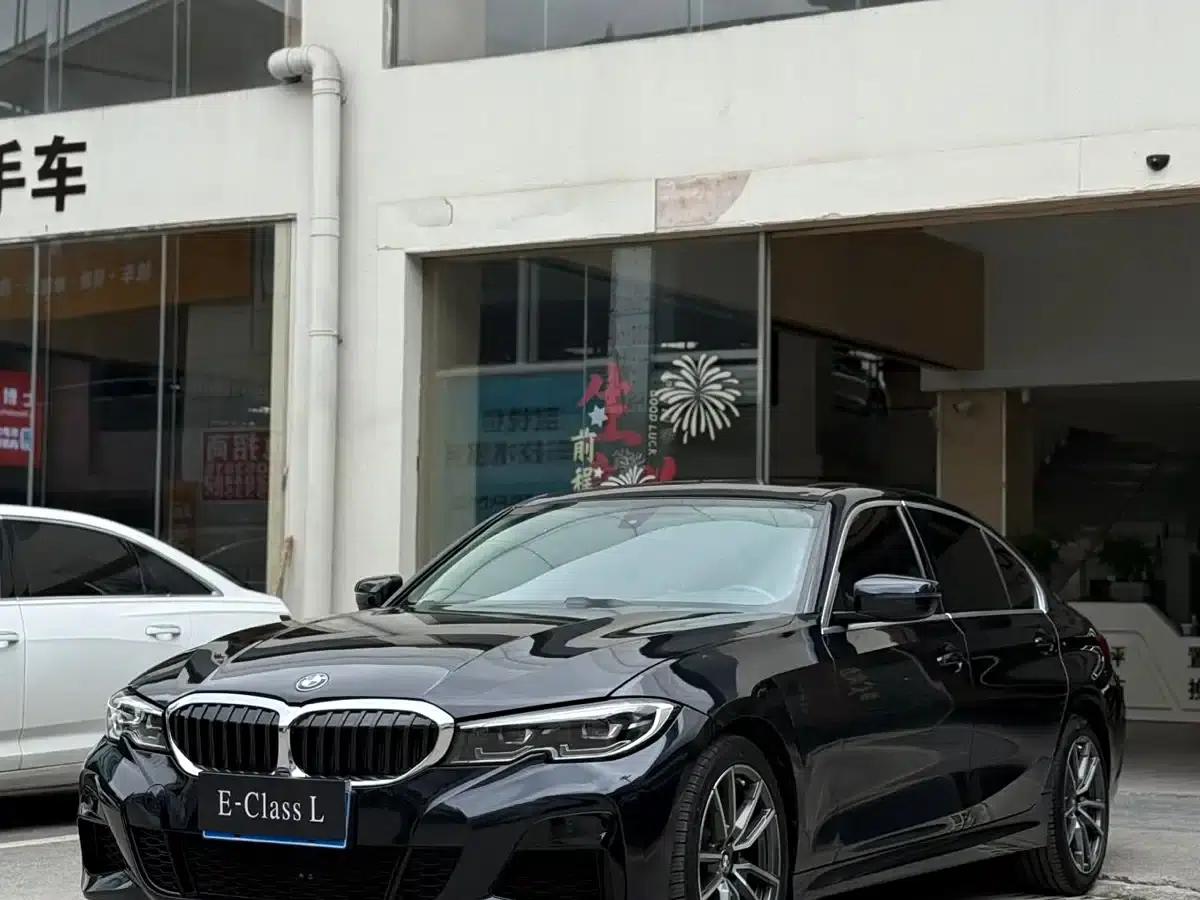 2021 BMW 3 Series 320Li M Sport Package — миниатюра 1