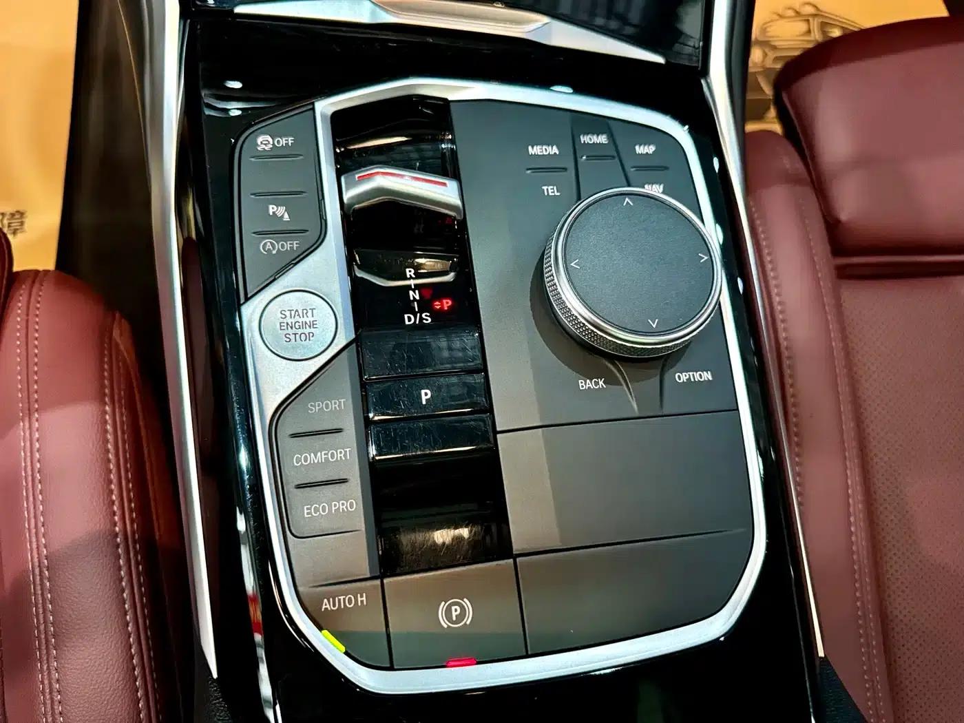 2023 BMW 3 Series 320Li M Sport Package — миниатюра 13