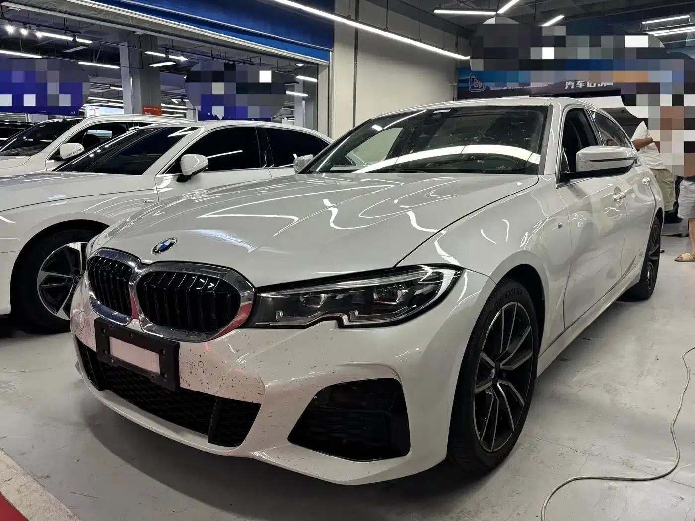 2022 BMW 3 Series 325Li M Sport Package — миниатюра 1
