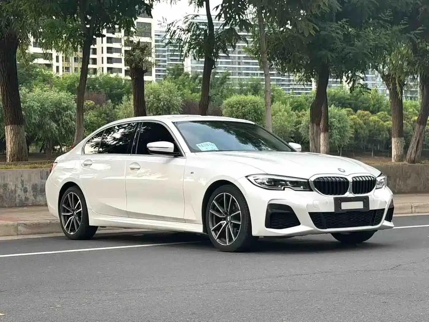 2020 BMW 3 Series 325i M Sport Package — миниатюра 1