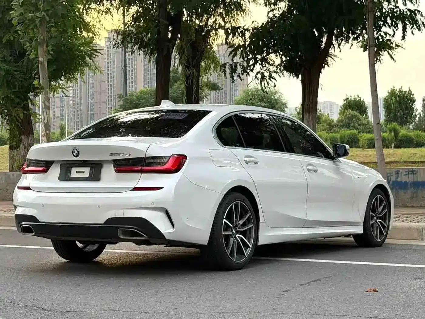 2020 BMW 3 Series 325i M Sport Package — миниатюра 9