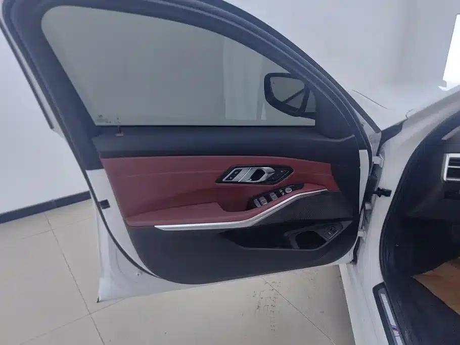 2025 BMW 3 Series 325Li M Sport Package — миниатюра 7