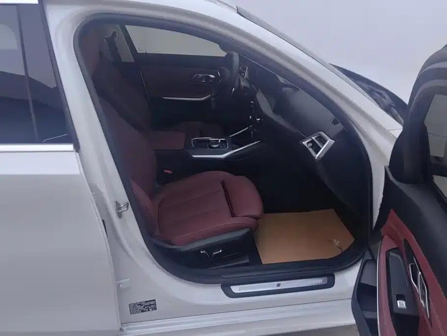 2025 BMW 3 Series 325Li M Sport Package — миниатюра 8