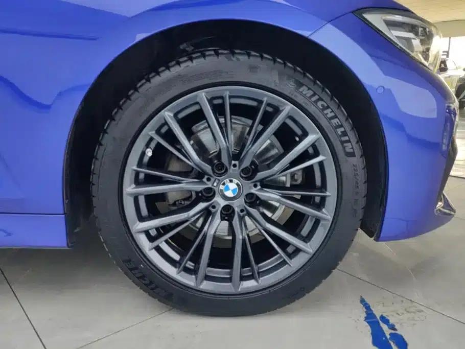 2022 BMW 3 Series 325Li M Sport Shadow Edition — миниатюра 6