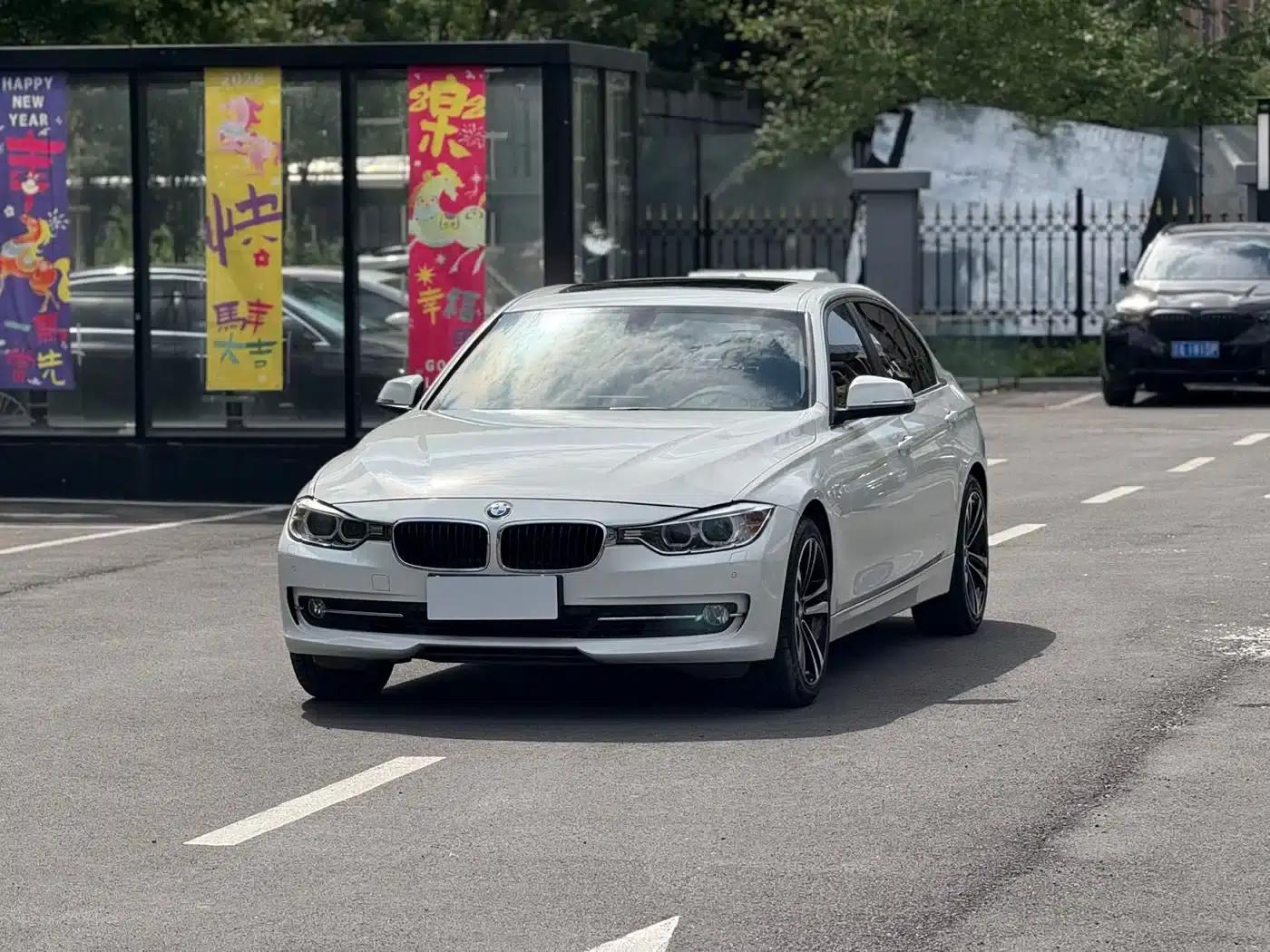 BMW 3 Series 2014 320Li Fashion Edition — миниатюра 1