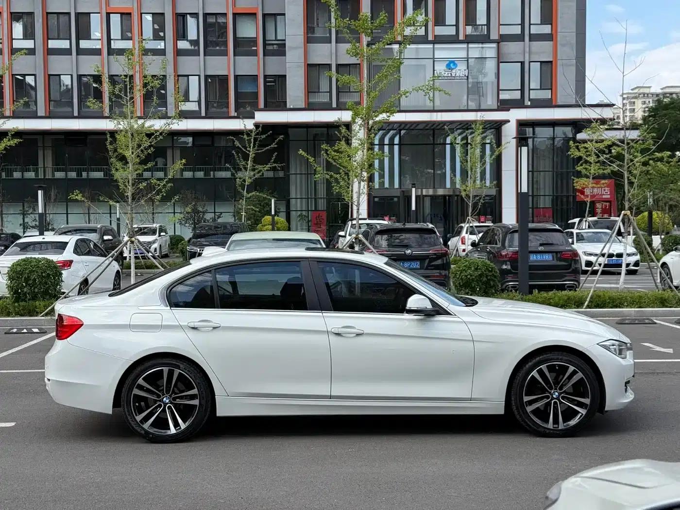 BMW 3 Series 2014 320Li Fashion Edition — миниатюра 6