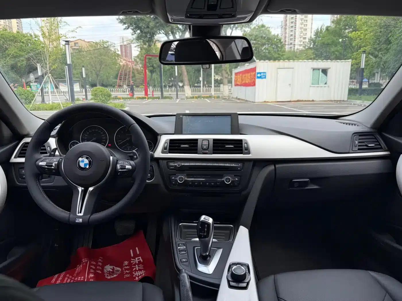 BMW 3 Series 2014 320Li Fashion Edition — миниатюра 7