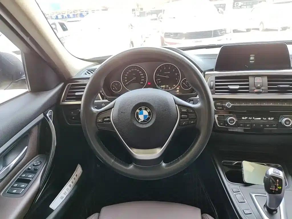 BMW 3 Series 2018 320Li Fashion Edition — миниатюра 11