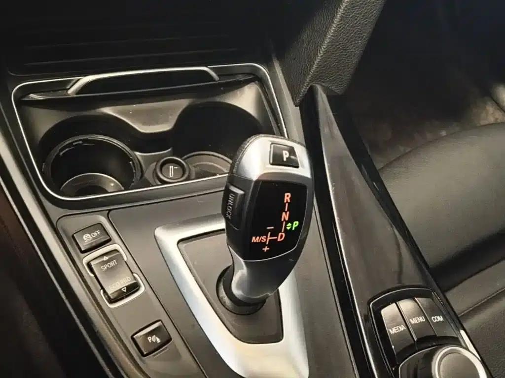 BMW 3 Series 2018 320Li Fashion Edition — миниатюра 10