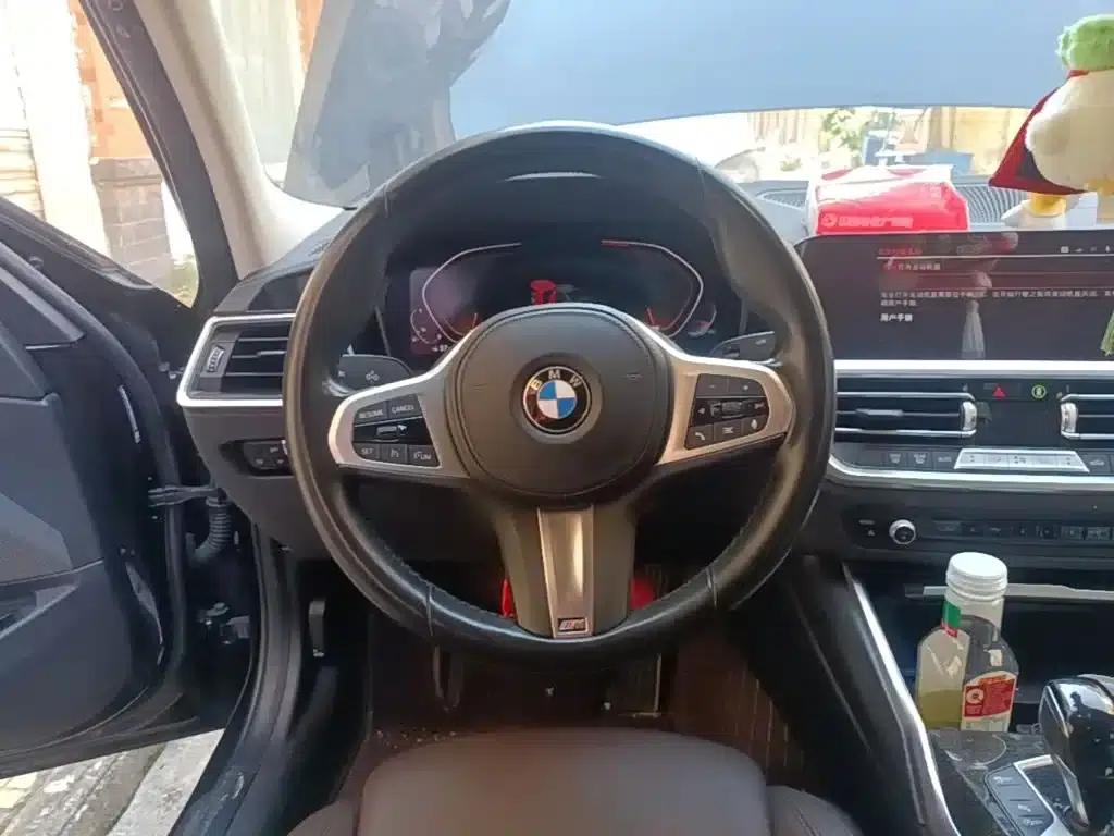 2022 BMW 3 Series 325Li M Sport Package — миниатюра 11